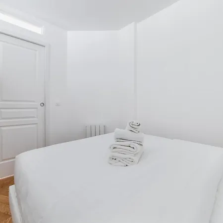 3 Pieces 55m2 Proche Metro - 15 - 4p * Paris