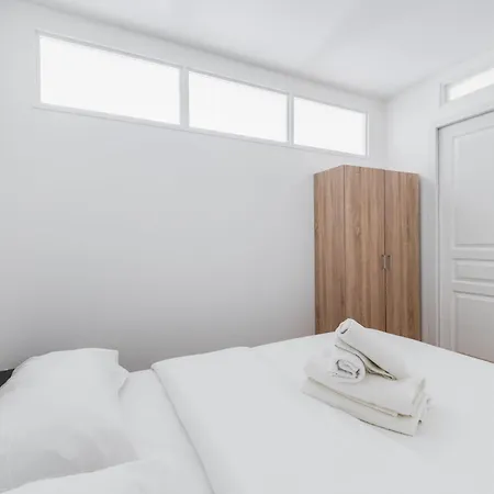 Apartment 3 Pieces 55m2 Proche Metro - 15 - 4p *